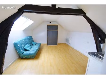 location studio meublé