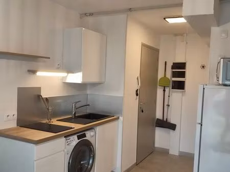 joli studio meublé 21 m² avec extérieur + parking – nantes