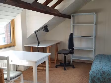 chambre meublée