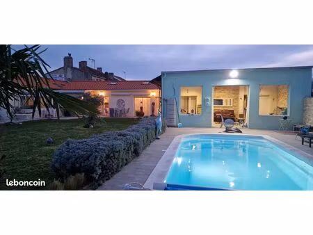 superbe 250 m2+ 80 3 habitations renovee 2020 piscine puit e