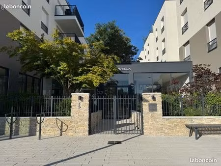location - appartement - t2 meublé neuf – 40 m² – terrasse 8 m² – garage - cave - local à 