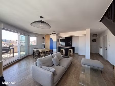 appartement duplex lumineux — vue dent d'oche