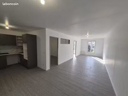 t3 rénové 57 m² - guîtres centre - disponible le 15 juin