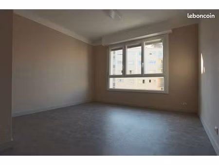agréables bureaux centre ville annecy 33 m2