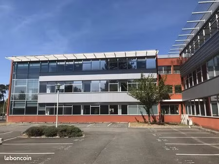 bureaux 311 m²