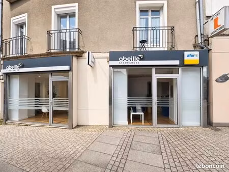 bureau 70 m²