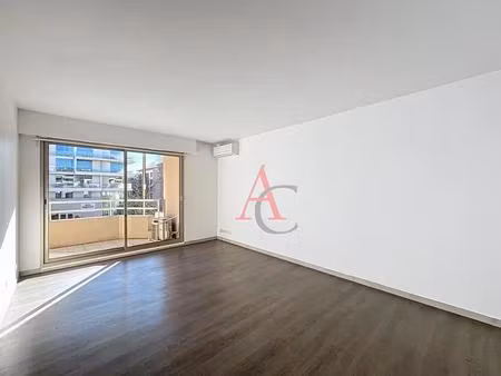 cagnes sur mer  béal  location 3 pièces 63 m²  balcon  cave et parking sous-sol
