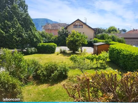 appartement refait à neuf - 2 pièces de 48 m2 + cave - idéalement situé à 150 m de la doua