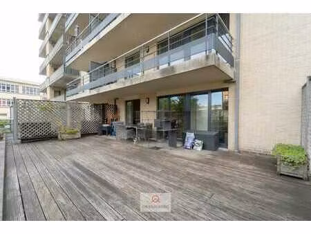 gelijkvloers 3 slpk appartement met groot terras vlakbij ...