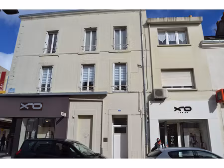 coeur de ville appartement 3 pièces 53m2 la roche sur yon