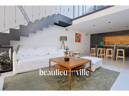 exclusivité vieux-port loft - t4 450 000 eur