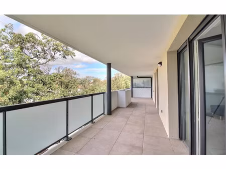 location appartement  75 m² t-3 à marseille 12  1 410 €