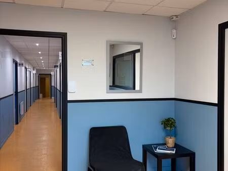 à louer – bureau de 16m² - cuisine + salle de réunion - nantes carquefou (z.i. ouest)