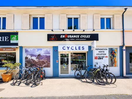 fonds de commerce vélo  vente réparation et location  105 m² château arnoux  alpes de haut