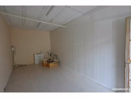 parking/box 18 m² cluses