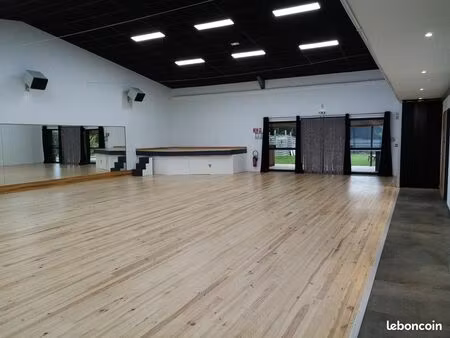 local commercial / salle de réception