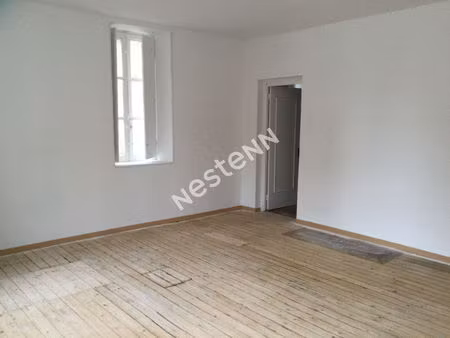 local commercial de 108 m2 au rez de chaussée