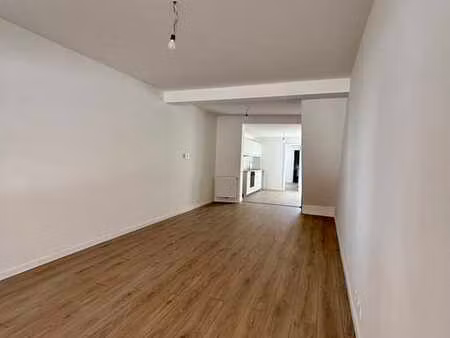 à louer : maison entièrement rénovée