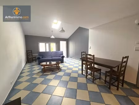 à louer – maison de ville meublée à lamothe-landerron