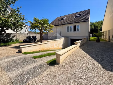 maison 6 pièces 113 m²   beaux volumes et grand terrain