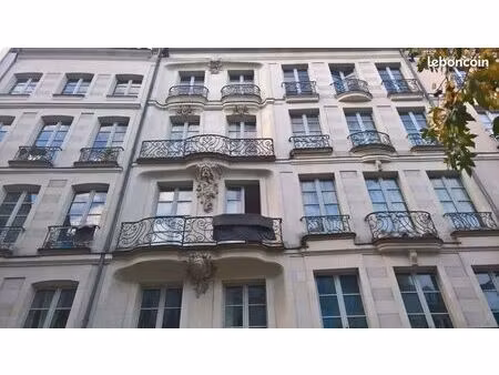 location d'un grand studio meublé dans hyper centre nantes  secteur decré