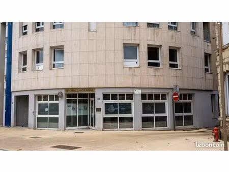 local professionnel a thouars