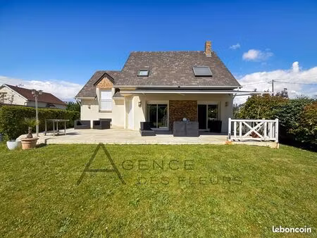 propriété 5 pièces 135 m²
