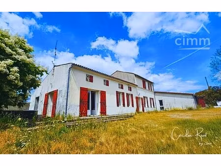 maison de caractère avec 1 5 hectare