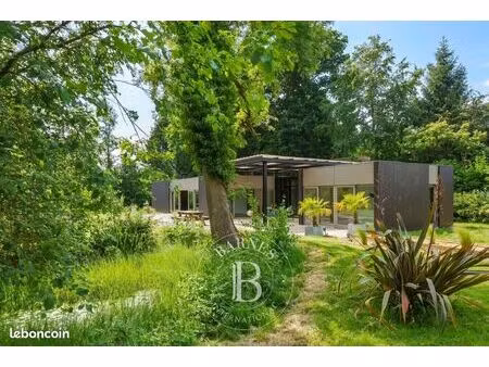 propriété 4 pièces 137 m²