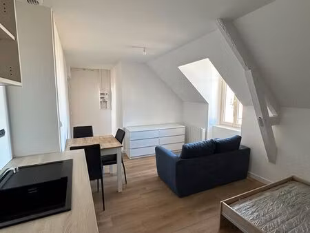 studio neuf meublé hyper-centre chateaubriant 22m2