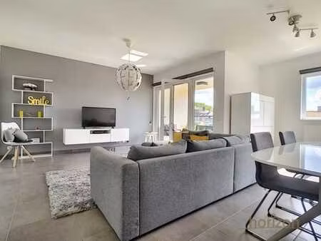 appartement une chambre à herstal (parking + cave)