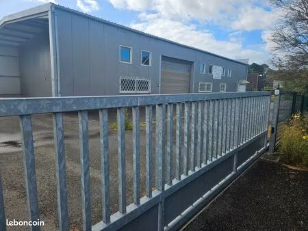 à vendre – bâtiment d'activité avec terrain de développement – la teste-de-buch (33260)