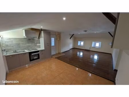 appartement centre ville lezay