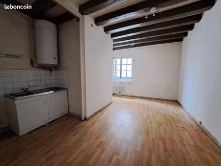 studio 1 pièce 25 m²