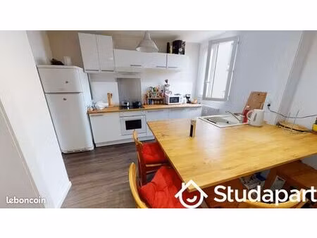 chambre 1 pièce 11 m²