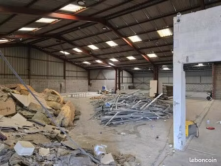 local industriel 1 200 m²