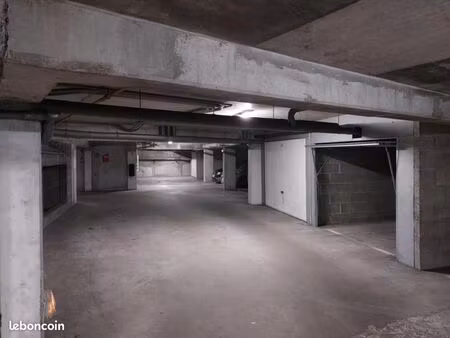 parking 10 m² nantes