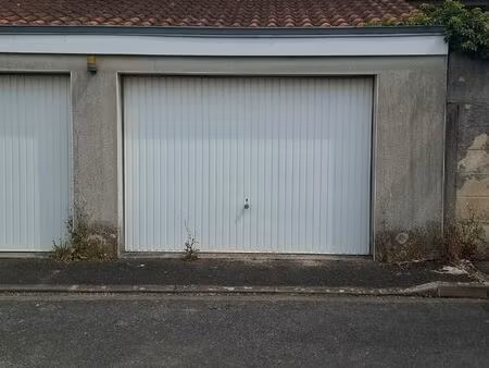 garage fermé rue de vignoy