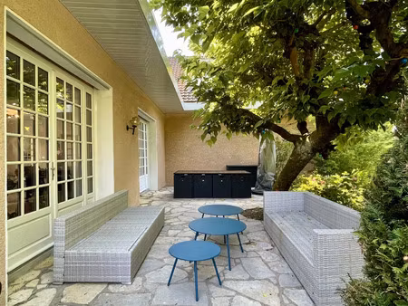 vente maison 8 pièces 300 m² francheville (69340)