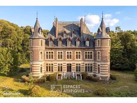 hôtel particulier 26 pièces 775 m²