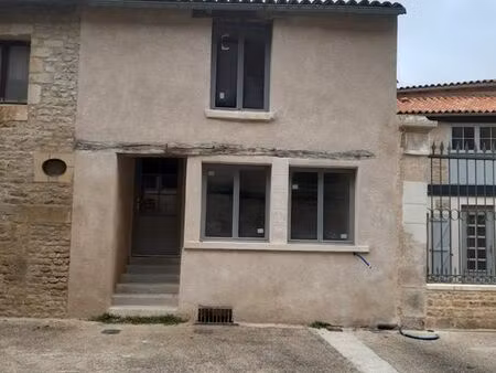 location petite maison de bourg meublée