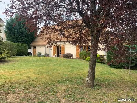 charmante maison au calme avec jardin arboré