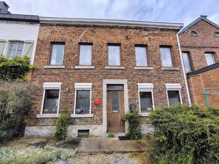 petite maison 2ch à rénover + jardin à lambermont