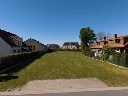 bouwgrond te koop op gegeerde locatie in de pinte