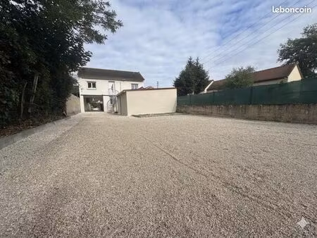 immeuble de rapport 198m² - 719m² terrain - 2 meublés + 2 lcd - monopropriété 9 parkings
