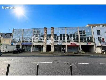 local commercial 2 307 m²