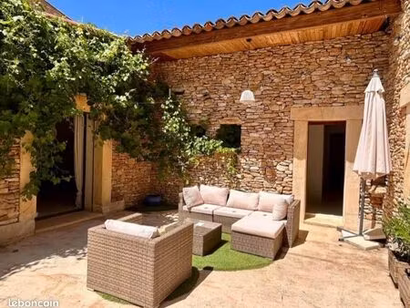 maison t3 avec piscine à gordes