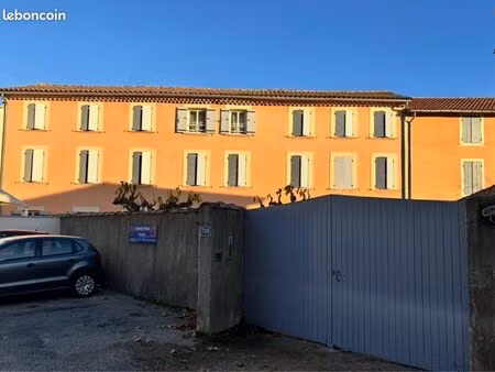 appartement t2 de 39m2 avec cour collective et garage privé