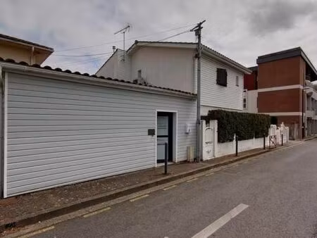 local 37 m²