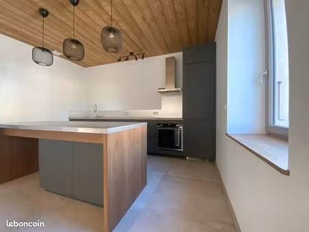 maison de village rénovée 150 m² – 3 chambres – jardin